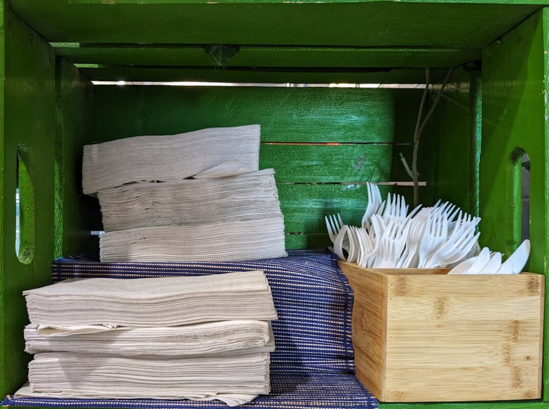 Debele kartonske kutije od više talasa za teške terete, testirane na čvrstoću i otpornost na vlagu i udarce